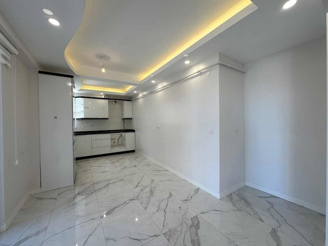 DEVASA GENİŞLİKTE KİRALIK 3+1 DAİRE