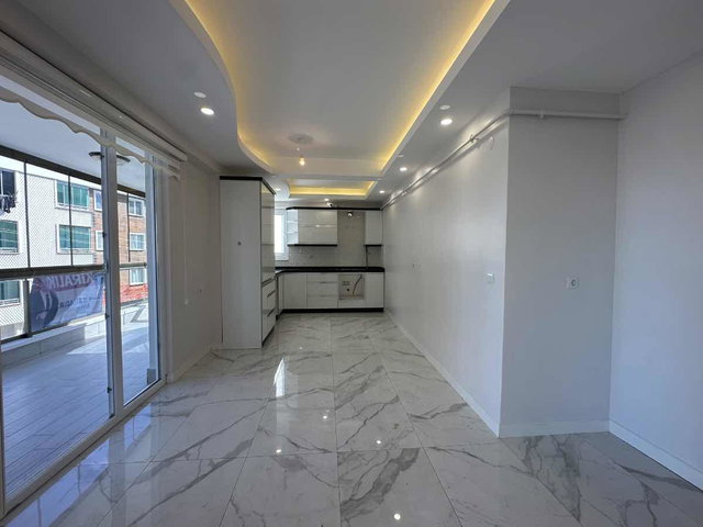 DEVASA GENİŞLİKTE KİRALIK 3+1 DAİRE