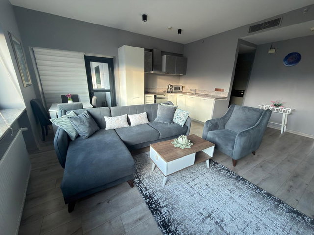 PORTAKAL ÇİÇEĞİ 9. KAT BALKONLU GÜNEY-DOĞU CEPHE EŞYALI 1+1