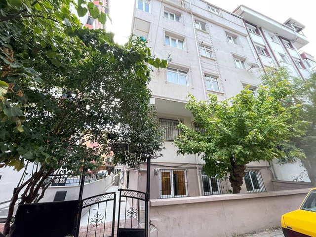 BAHÇELİEVLER SOĞANLI’DA BAHÇE KATI 2+1 KİRALIK DAİRE