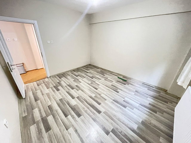BAHÇELİEVLER SOĞANLI’DA BAHÇE KATI 2+1 KİRALIK DAİRE