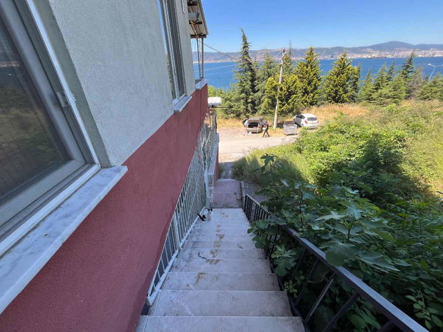 KOCAELİ HALIDEREDE ÖNÜ KAPANMAZ DENİZ MANZARALI SATILIK 2+1DAİRE
