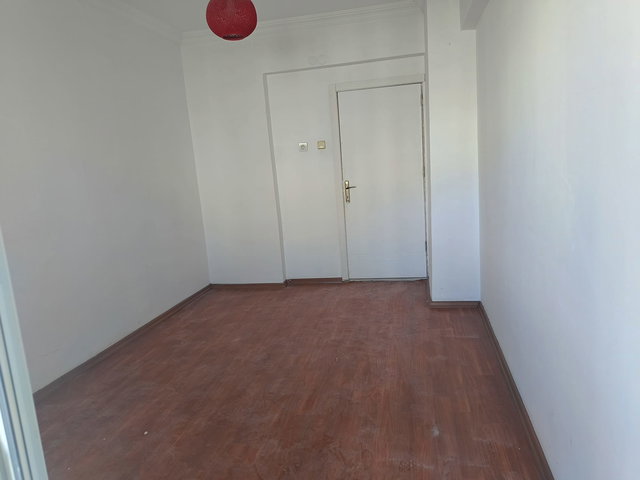 VARLIK MAH 100. YIL BLV GAZİ LİSESİ YAKINI 2+1 KİRALIK DAİRE