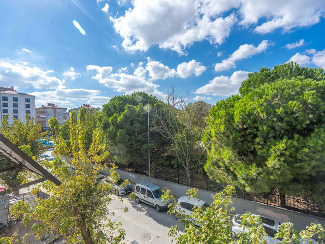 REMAX GELİŞİMDEN DEĞİRMEN SOKAK E-5 HEMEN YANINDA 2+1 DAİRE