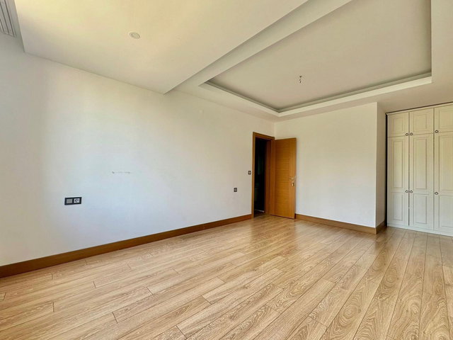 REMAX HİLAL'DEN DENİZ MANZARALI SATILIK 3+1 DAİRE