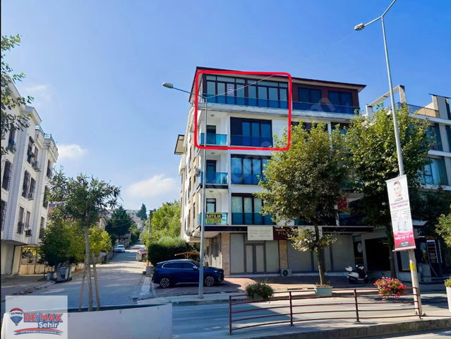 RE/MAX ŞEHİR'DEN DENİZ MANZARALI KİRALIK DAİRE