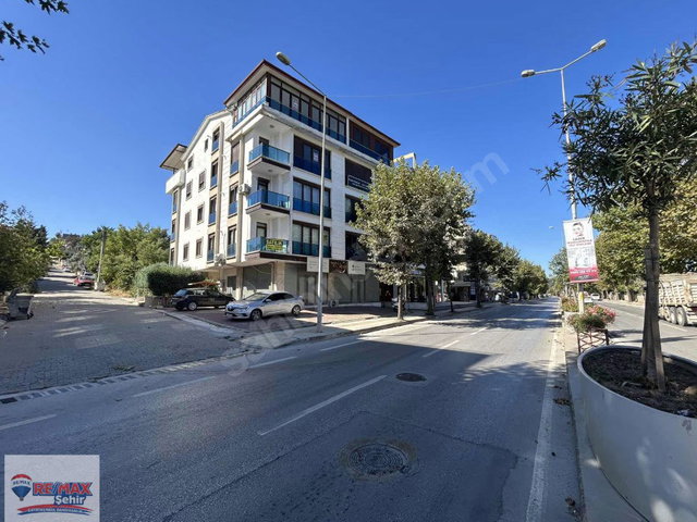 RE/MAX ŞEHİR'DEN DENİZ MANZARALI KİRALIK DAİRE