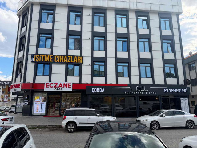 REMAX DEM'DEN ŞEHİR HASTANESİ YANINDA EŞYALI 1+1 KİRALIK DAİRELER