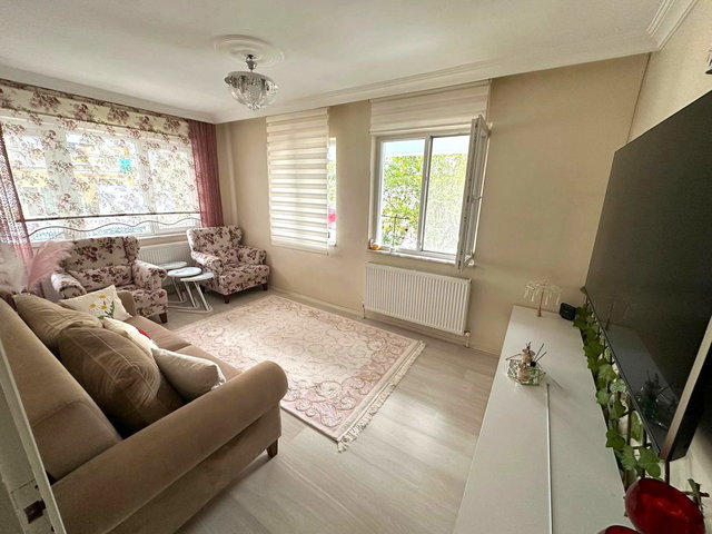 RE/MAX İNCİ'DEN ALTIEYLÜL BAHÇELİEVLER MAH'DE SATILIK 2+1 DAİRE
