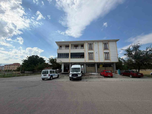 REMAX DEM'DEN GEÇİT MAHALLESİNDE FERAH 2+1 KİRALIK DAİRE