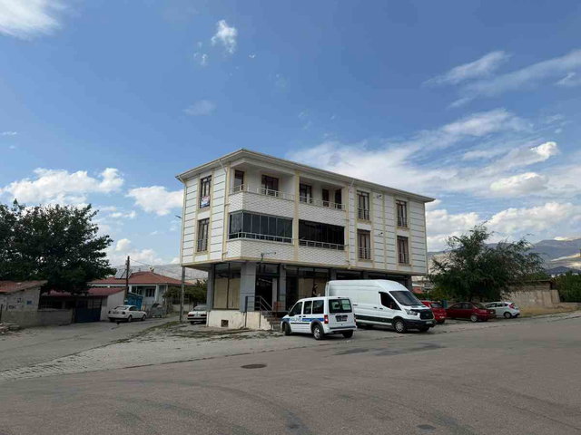 REMAX DEM'DEN GEÇİT MAHALLESİNDE FERAH 2+1 KİRALIK DAİRE