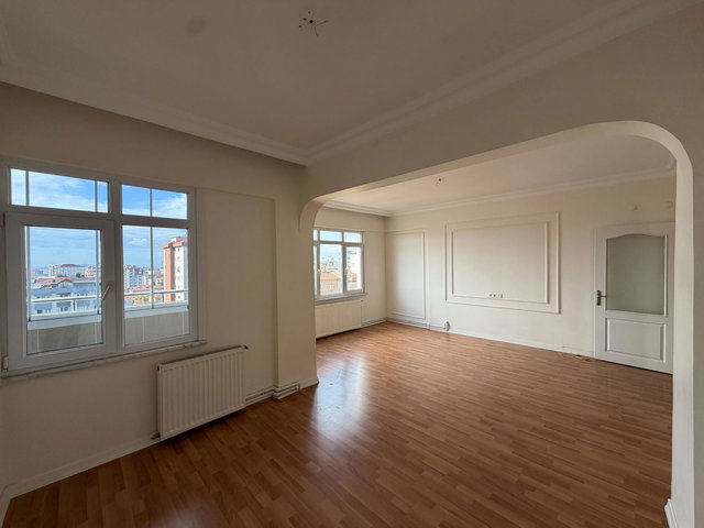 ATAŞEHİR İÇERENKÖY GENİŞ 2+1 FULL YAPILI SİTE İÇİ SATILIK DAİRE