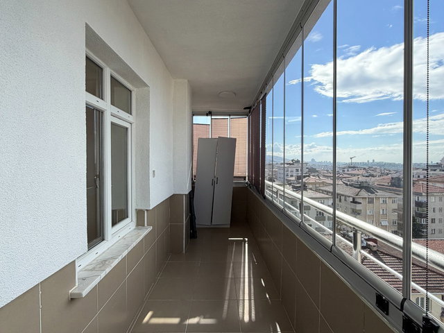 ATAŞEHİR İÇERENKÖY GENİŞ 2+1 FULL YAPILI SİTE İÇİ SATILIK DAİRE