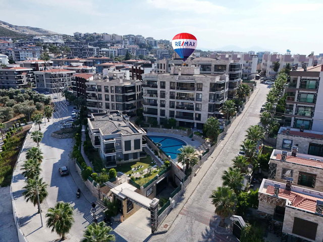 KUŞADASI MY WORLD REZİDANS'TA SATILIK 2+1 DAİRE