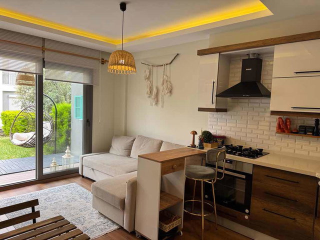 DAVUTLAR’DA SİTE İÇERİSİNDE, FULL EŞYALI 1+1 KİRALIK DAİRE