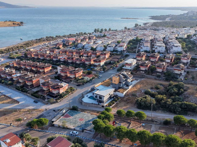 AKBÜK'TE 546 M² ARSA İÇERİSİNDE MÜSTAKİL YAŞAM!
