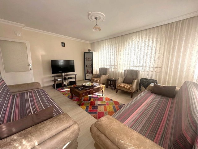 RE/MAX İNCİ'DEN ALTIEYLÜL BAHÇELİEVLER MAH'DE SATILIK 2+1 DAİRE