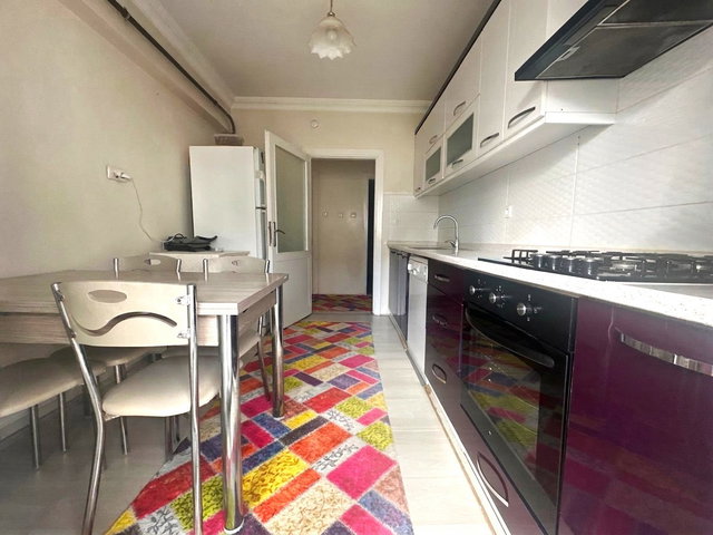 RE/MAX İNCİ'DEN ALTIEYLÜL BAHÇELİEVLER MAH'DE SATILIK 2+1 DAİRE