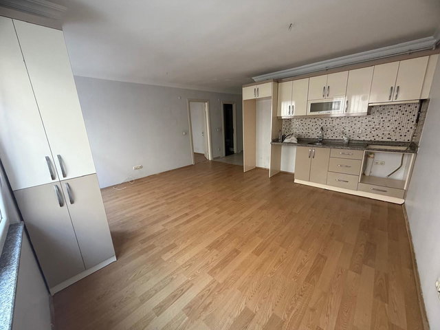BEYOĞLU SÜTLÜCE'DE MERKEZI KONUMDA  SATILIK 2+1 DAIRE