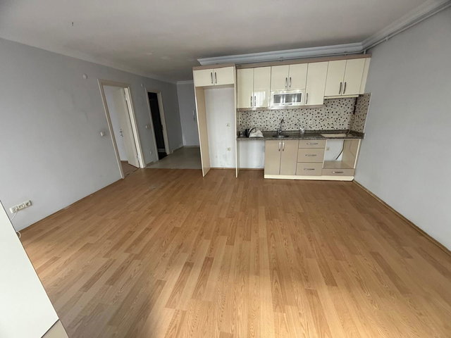 BEYOĞLU SÜTLÜCE'DE MERKEZI KONUMDA  SATILIK 2+1 DAIRE