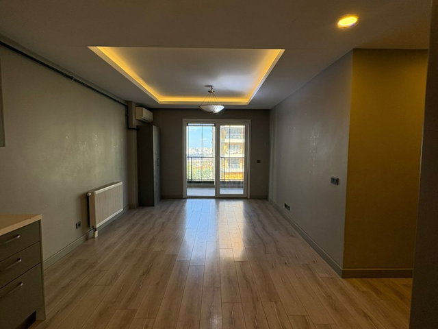 ESENYURT MEYDAN ARDIÇLI SİTESİNDE KİRALIK
