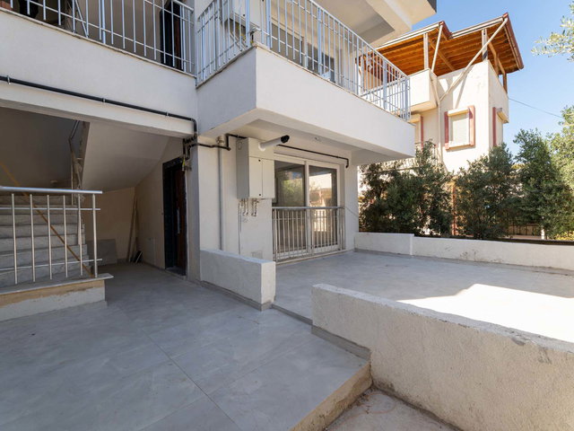 ÇAMLIÇAYDA GÜZELBAHÇEYE 3 DK | BAHÇE KULLANIMLI SIFIR 2+1