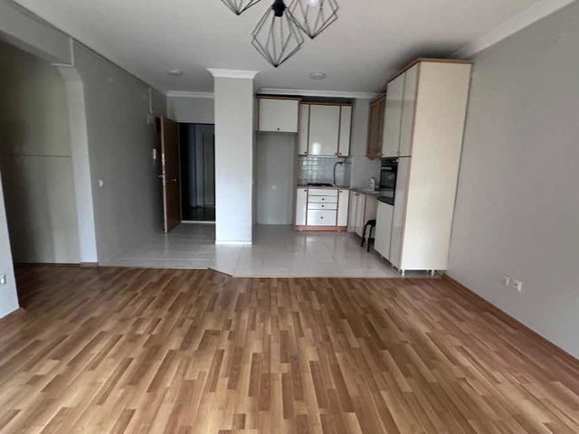 ATAŞEHIR MERCAN SITESI...1+1 BALKONLU....