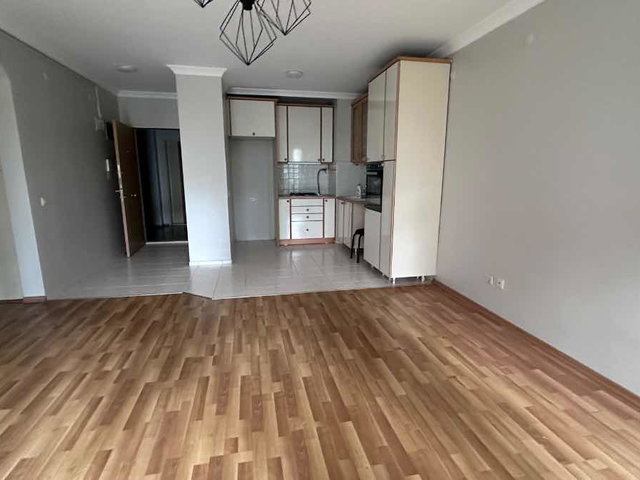 ATAŞEHIR MERCAN SITESI...1+1 BALKONLU....