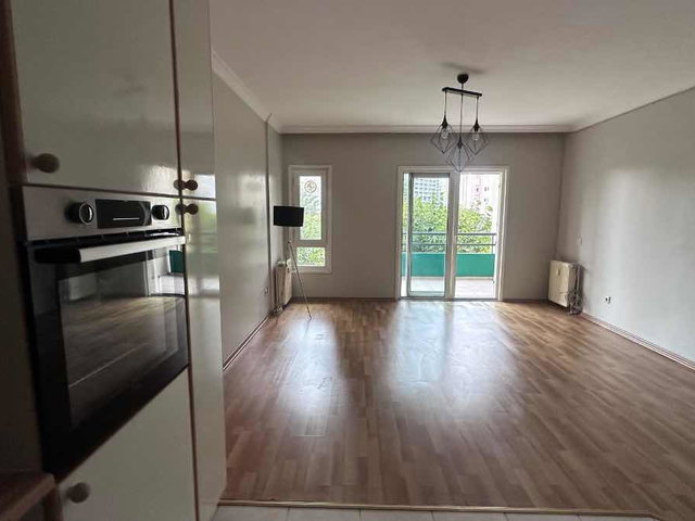 ATAŞEHIR MERCAN SITESI...1+1 BALKONLU....
