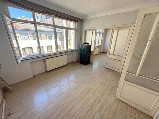 FATİH KEMALPAŞA OTELLER BÖLGESİNDE GENİŞ 2+1 KİRALIK DAİRE