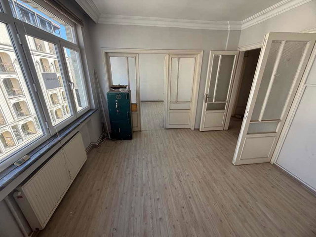 FATİH KEMALPAŞA OTELLER BÖLGESİNDE GENİŞ 2+1 KİRALIK DAİRE