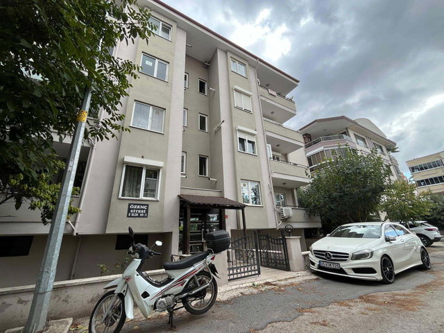 BAHÇELİEVLER’DE GÜNEY-BATI CEPHELİ 3+1 | 127 M² | MERKEZİ ISITMALI | BALKONLU