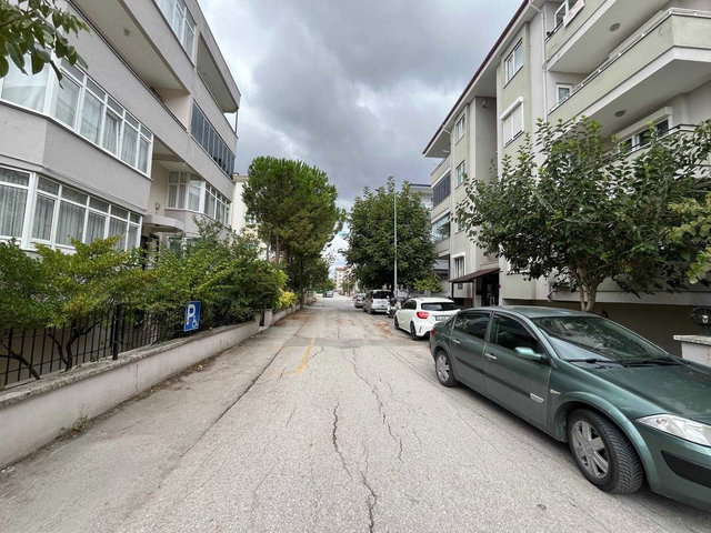 BAHÇELİEVLER’DE GÜNEY-BATI CEPHELİ 3+1 | 127 M² | MERKEZİ ISITMALI | BALKONLU