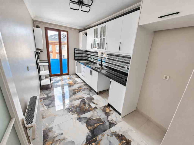 PENDİK’TE GÜNEY-BATI CEPHELİ 3+1 | 130 M² BRÜT | BALKONLU | BOŞ KİRALIK DAİRE