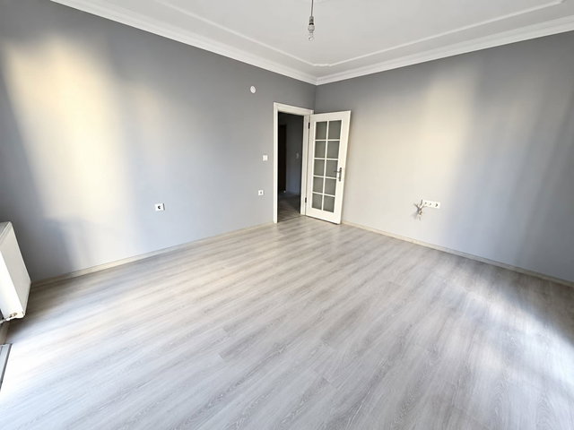 KARTEPE ATAEVLER'DE 2+1 KİRALIK ARAKAT DAİRE