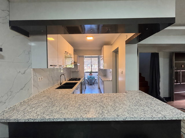 URLA ÇEŞMEALTI YILDIZ SITESI'NDE TERASLI 4+1 VILLA