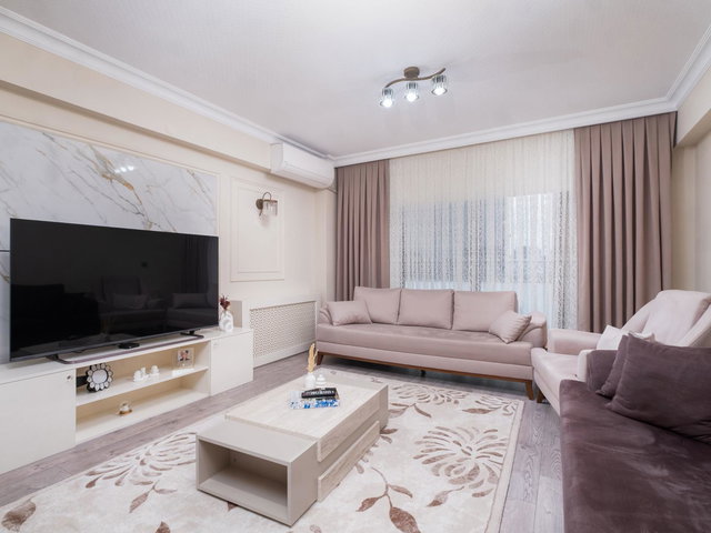 REMAX AREA DAN BALAT TA SATILIK ARAKAT 3+1 İÇI YAPILI KÖŞE DAIRE