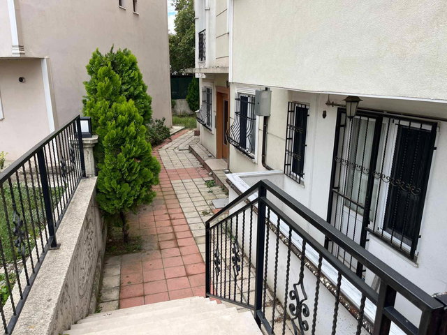 GEBZE İSTASYON MAH. E5 VE MARMARAY YAKINI 2+1 BOŞ DAİRE