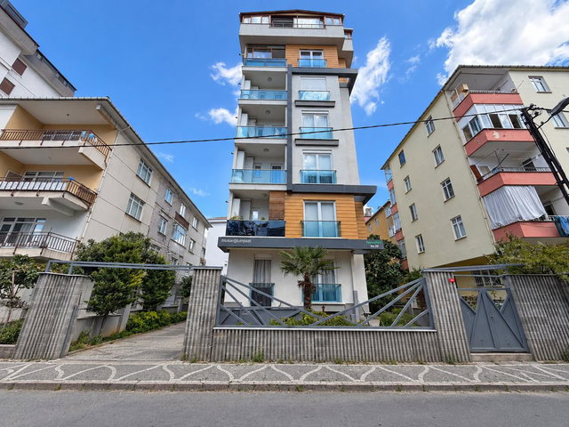 MALTEPE CEVİZLİ'DE OTOPARKLI ASANSÖRLÜ BİNADA 2+1 KİRALIK DAİRE