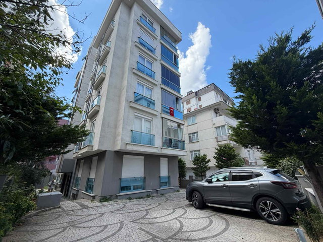 MALTEPE CEVİZLİ'DE OTOPARKLI ASANSÖRLÜ BİNADA 2+1 KİRALIK DAİRE