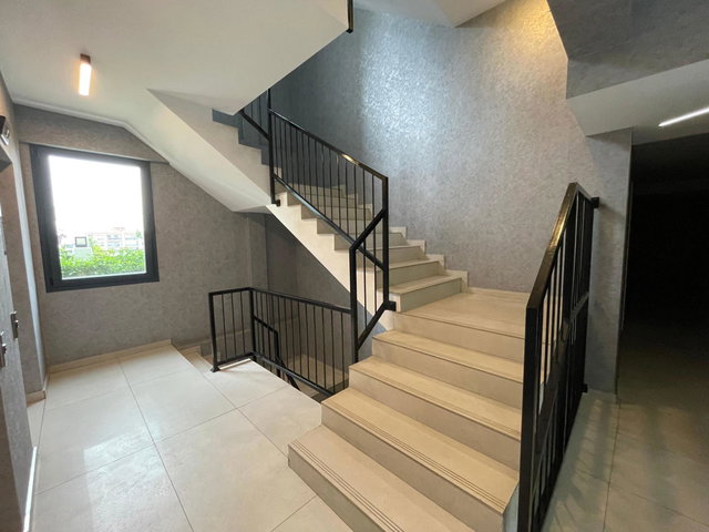 GAZİEMİR 232 SUITS' DE EŞYASIZ KİRALIK 1+1 DAİRE