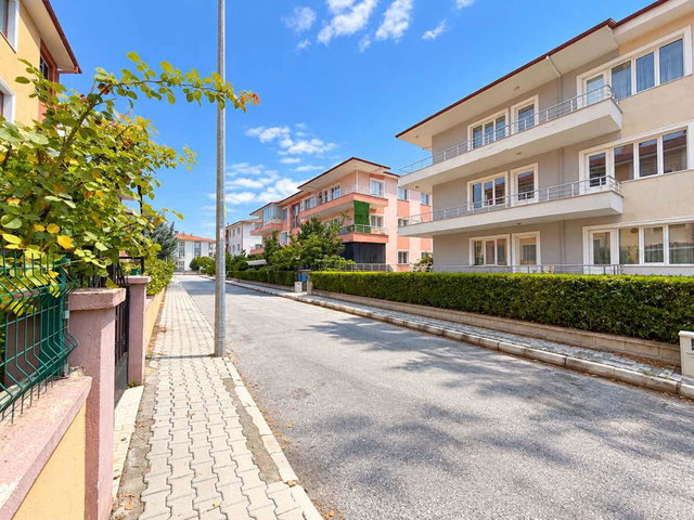 REMAX DEM'DEN ERGENEKON MAH. 3+1 SATILIK DAİRE
