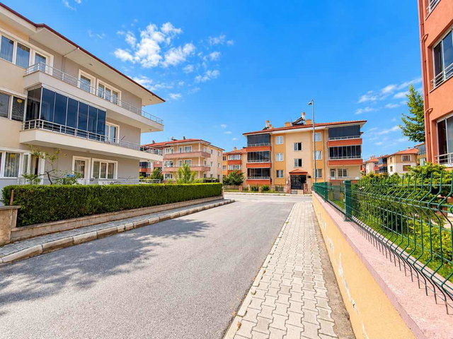 REMAX DEM'DEN ERGENEKON MAH. 3+1 SATILIK DAİRE