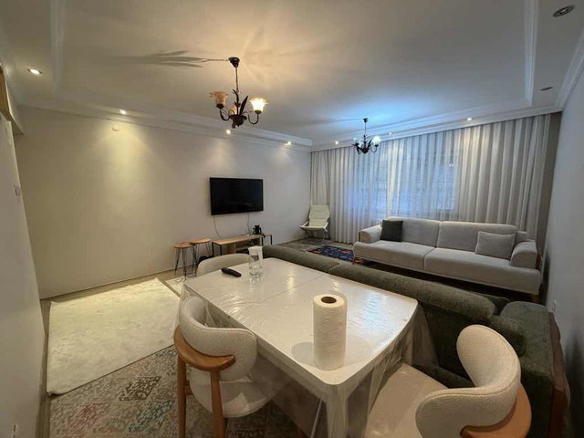 KAĞITHANE’DE SİTE İÇİNDE 3+1 | 115 M² NET | GİRİŞ KAT | BALKONLU