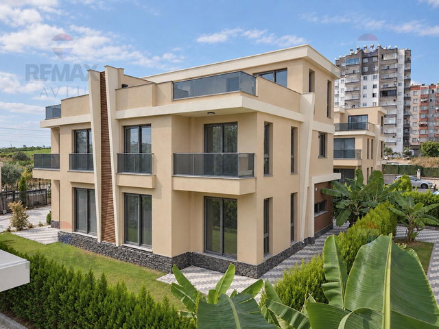 REMAX AVLU’DAN MEZİTLİ KUYULUK’TA 5+1 TRİPLEKS VİLLA