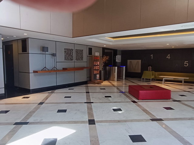 MASLAK 1453'DE TERAS EVLER ÖZEL BAHÇELİ SATILIK 81 M'2 1+1 DAİRE
