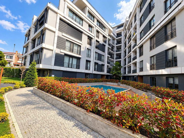BÜYÜKÇEKMECE PINARTEPE'DE 3+1 | 145 M² DENİZ MANZARALI MUHTEŞEM DAIRE