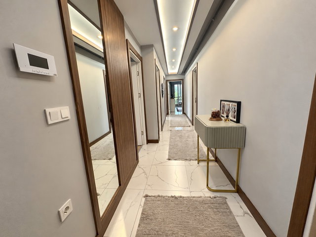BÜYÜKÇEKMECE PINARTEPE'DE 3+1 | 145 M² DENİZ MANZARALI MUHTEŞEM DAIRE
