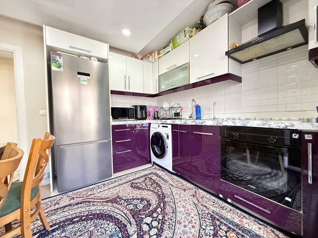 ANFA LİFE SİTESİNDE CADDEYE CEPHE METROBÜSE YAKIN SATILIK 2+1 DAİRE
