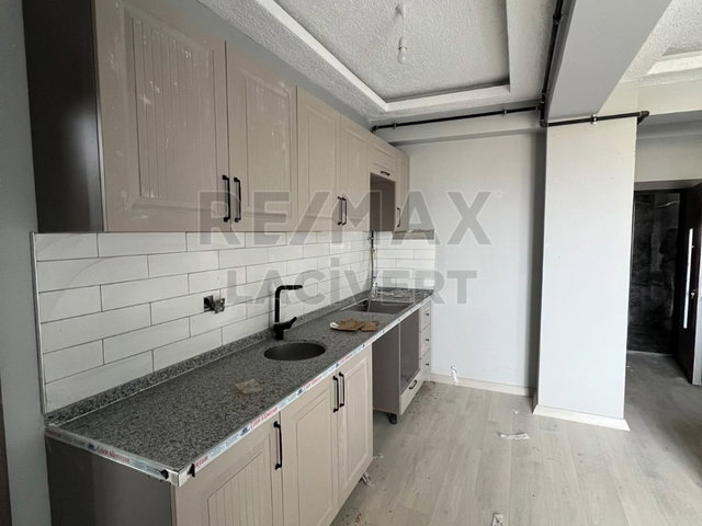 RE/MAX LACIVERT'TEN DADAŞKENT'TE KIRALIK 1+1 DAIRE